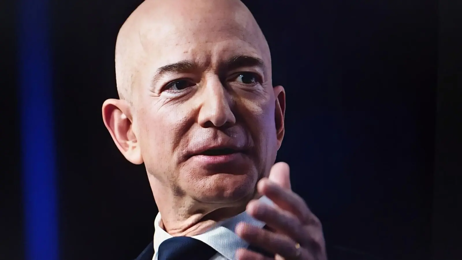 Jeff Bezos déclare que l’IA entraînera une pénurie de main-d’œuvre (pour promouvoir sa nouvelle start-up)
