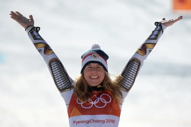JO 2018 : le choc Ester Ledecka, la grâce Yuzuru Hanyu