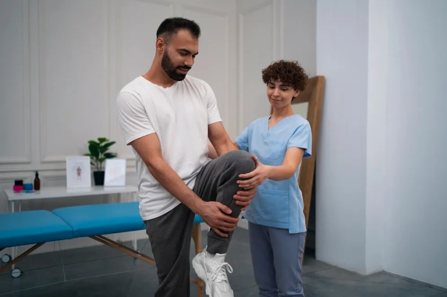 Relieving the Ache: Sciatica Stretches, Causes, Physiotherapy, and Pregnancy-Related Sciatic Pain
