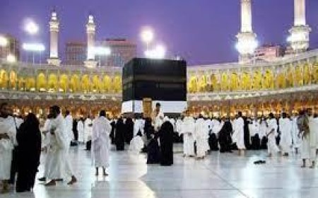 What Kind of Meals Are Provided in Umrah Packages?