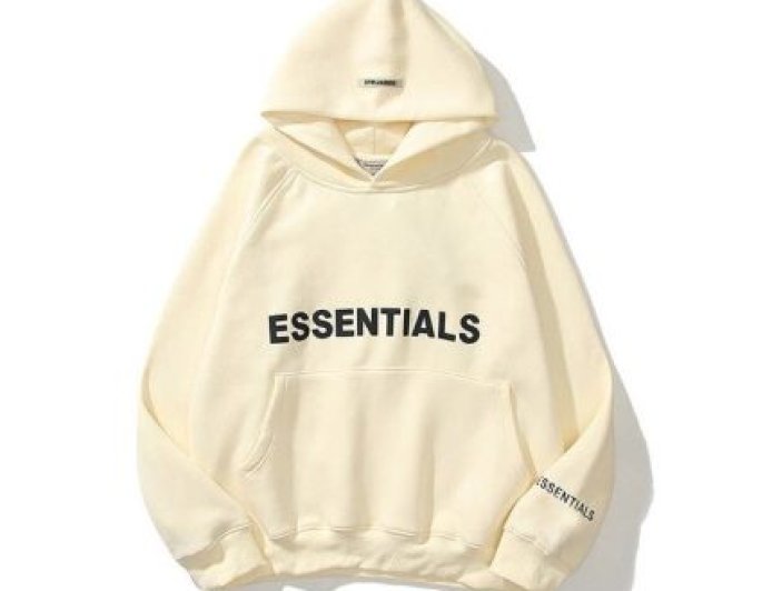 Essentials Hoodie That Balances Warmth, Fit, and Timeless Style